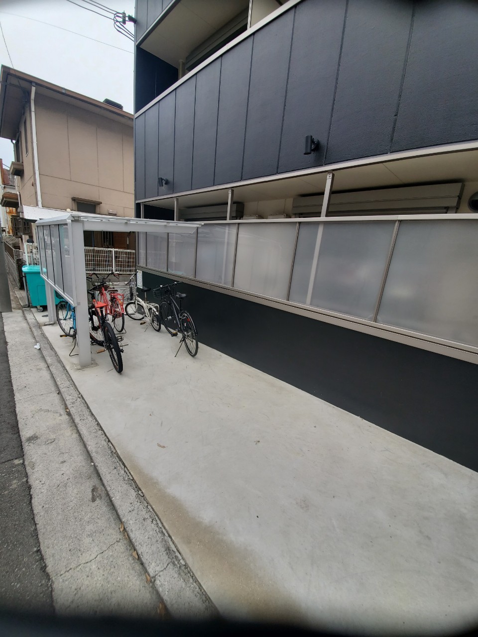 ヴィラ錦綾 駐輪場
