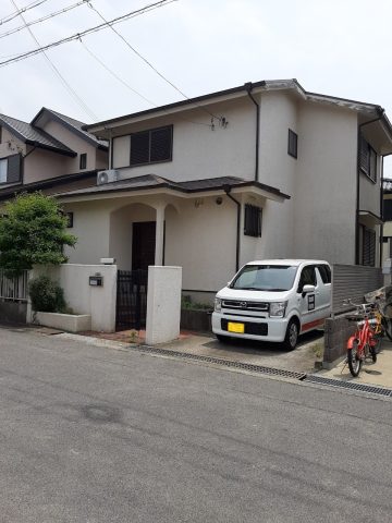 【和泉市和気町】お家賃等お安くなりました😆4LDK+広いお庭と駐車場付の一戸建です🏡
