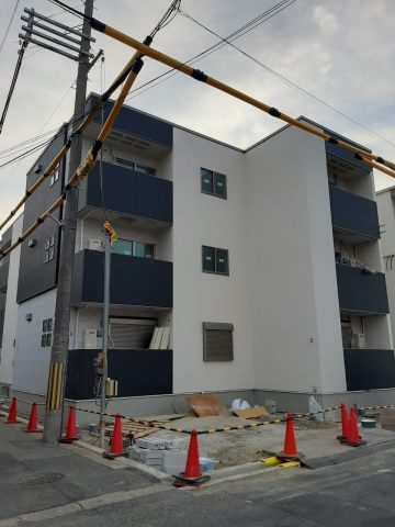 【新築✨泉大津市旭町】駅徒歩6分！5月完成予定の1LDKが募集開始です🌸スーパーも目の前で生活にとても便利😊