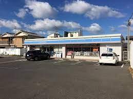 ウェアーハウス千原 コンビニ