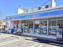 ウェアーハウス上野町 コンビニ