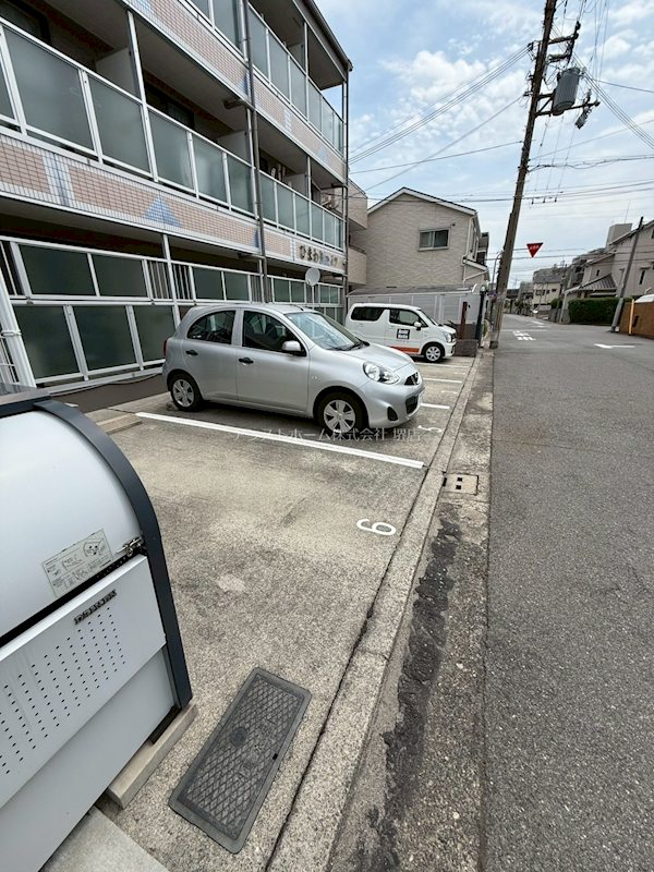 ひまわりハイツ 駐車場