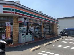 カーサ・イースト コンビニ