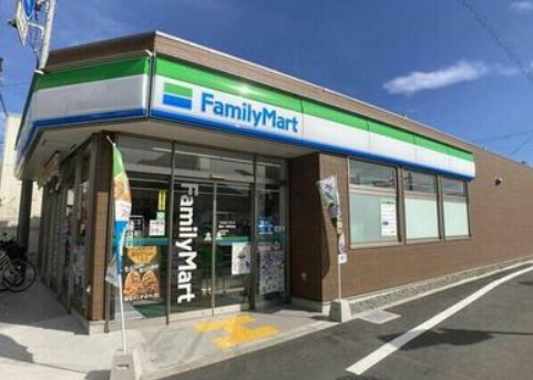 カーサ・イースト コンビニ