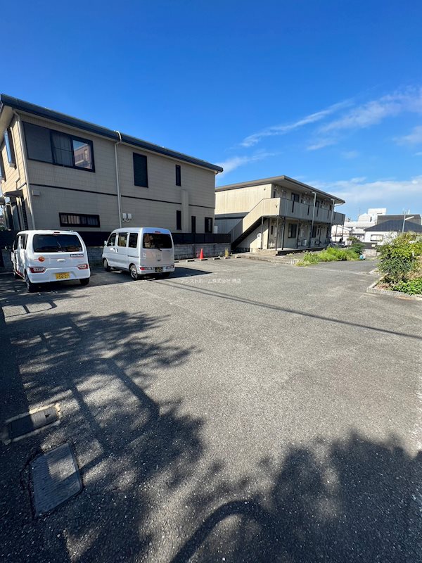 ハーモネート浜寺B 駐車場