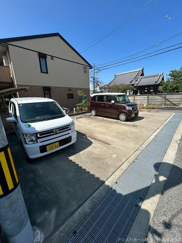 アモリ―ル 駐車場