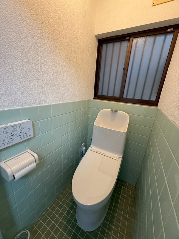 条南町一戸建て Ⅱ 温水洗浄便座付き☆
