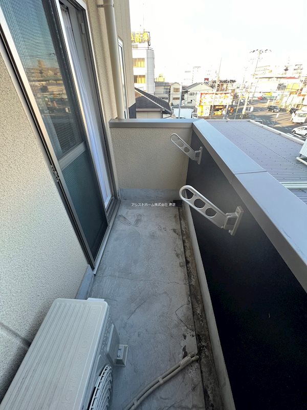 エヌエムスワサントオンズノース     ベランダ