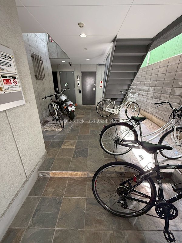 エヌエムトラントアン  駐車場