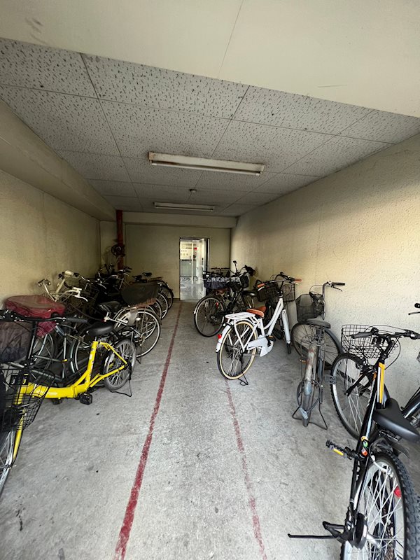 パーク大浜 屋根付き駐輪場