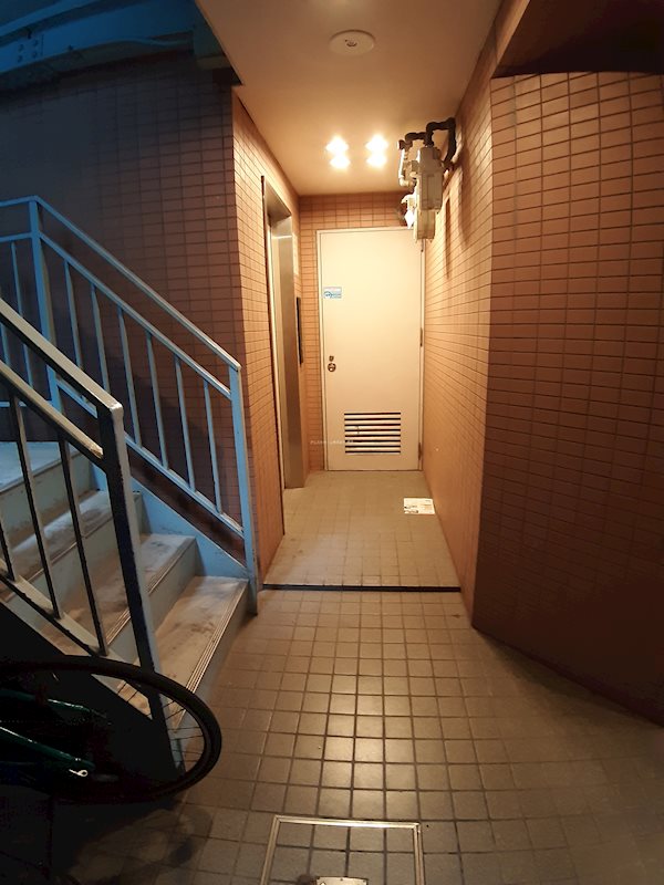 ロイヤルコート1番館 ロビー