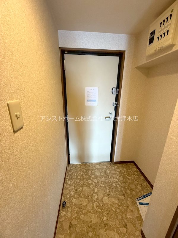 パール久米田 玄関