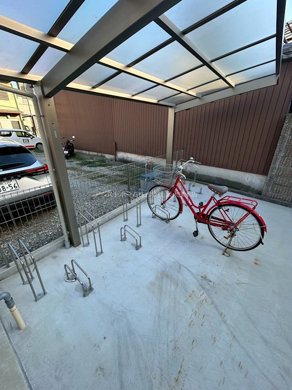 ジーメゾン泉大津ペルフェット 屋根付き駐輪場