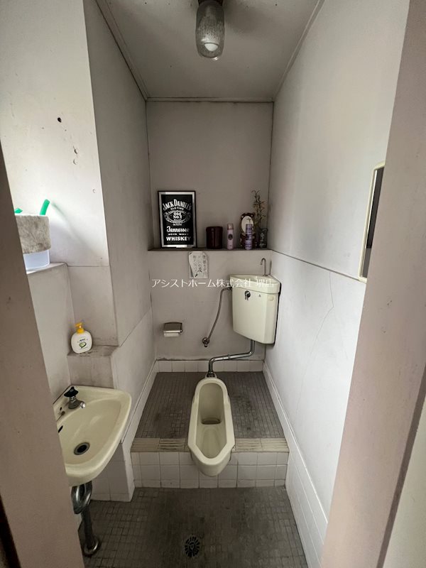 西岡ビル 共用トイレ