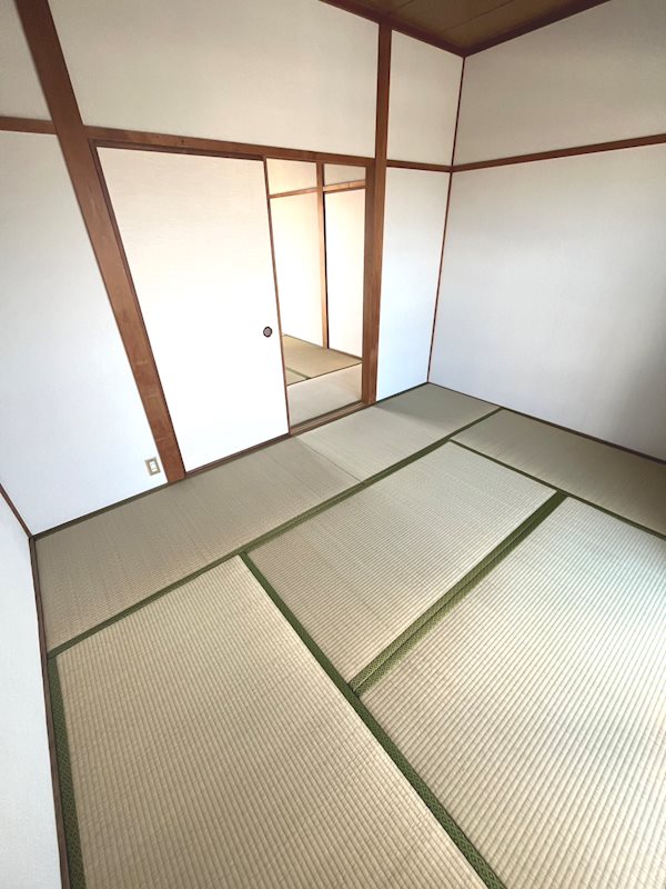 宮マンション 陽当たりが良く明るい和室♪