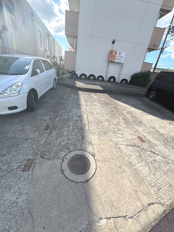 宮マンション 敷地内の駐車場♪