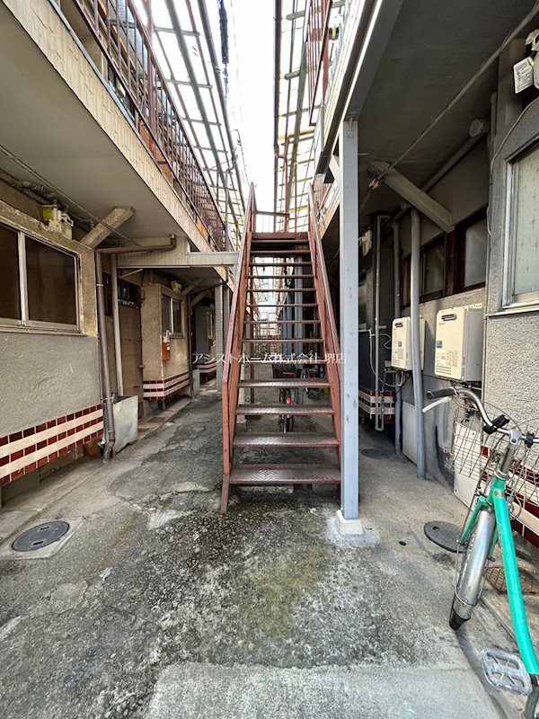 寺地町コーポ エントランス