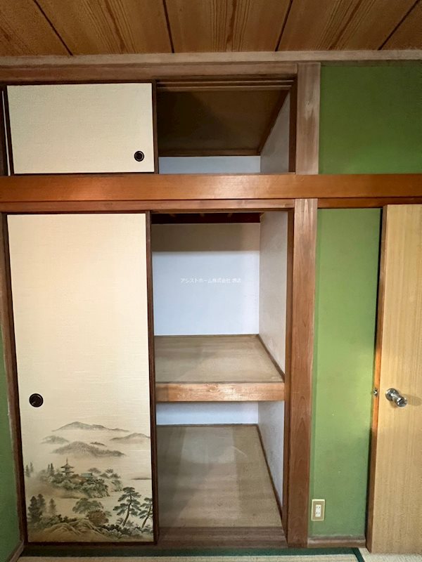 羽衣3丁目戸建て 収納
