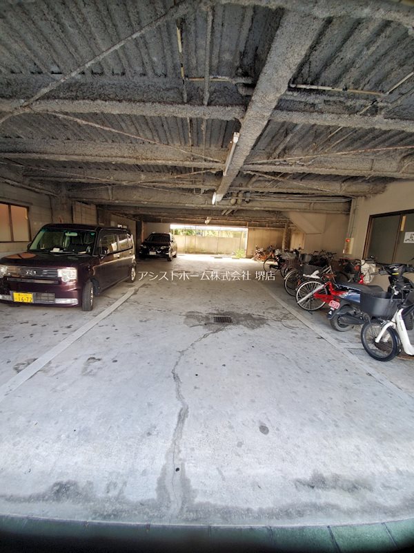サンシャイン上北 駐車場