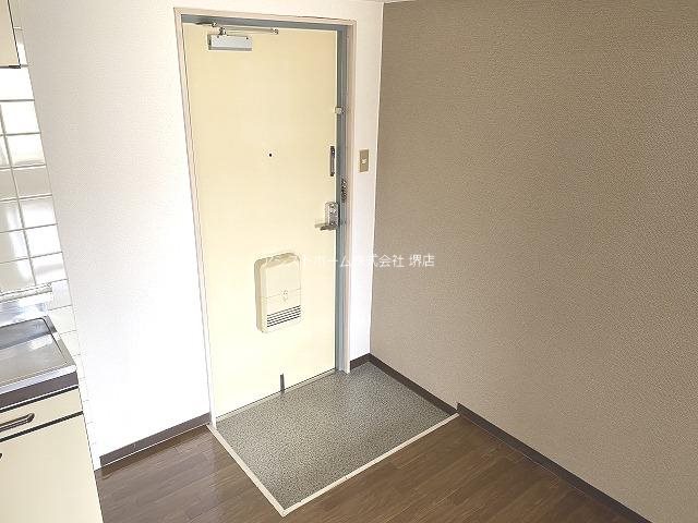 フォンタルセブン 玄関
