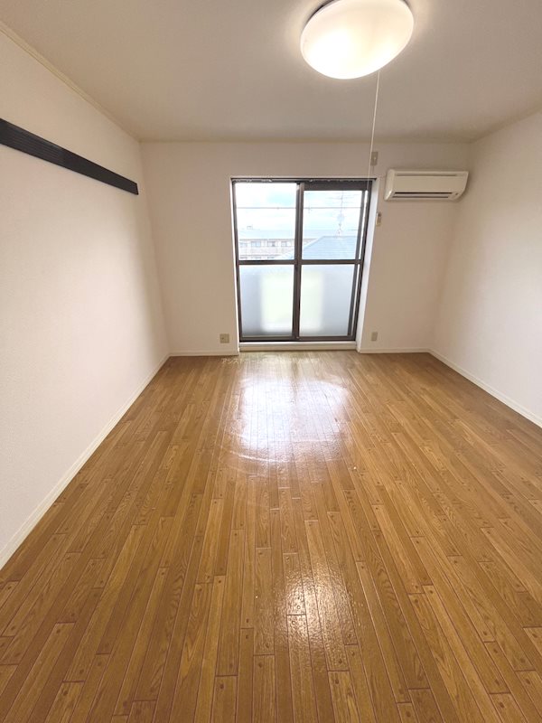 モアクレスト東豊中 8畳の広いお部屋☆