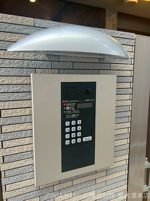 フジパレス助松町Ⅱ番館 来訪者をカメラで確認できるので女性の方にも安心