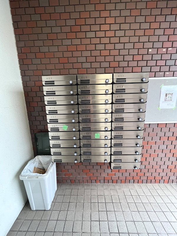 ロイヤルコーポ忠岡 メールボックス！