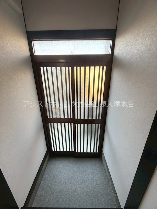 忠岡東２丁目テラス 玄関