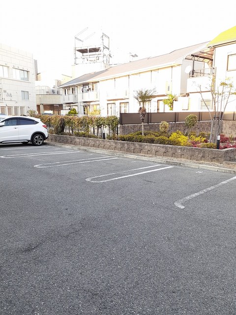 ＧＡＲＤＥＮ　泉 駐車場