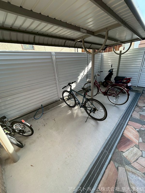 パティオベル 屋根付き駐輪場