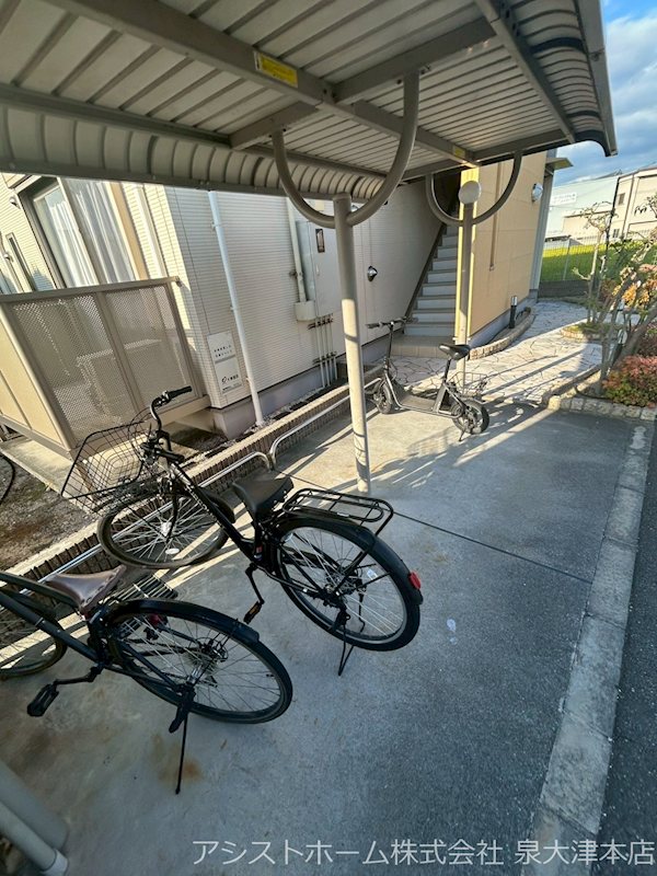 ヴィオラ和泉中央 屋根付き駐輪場