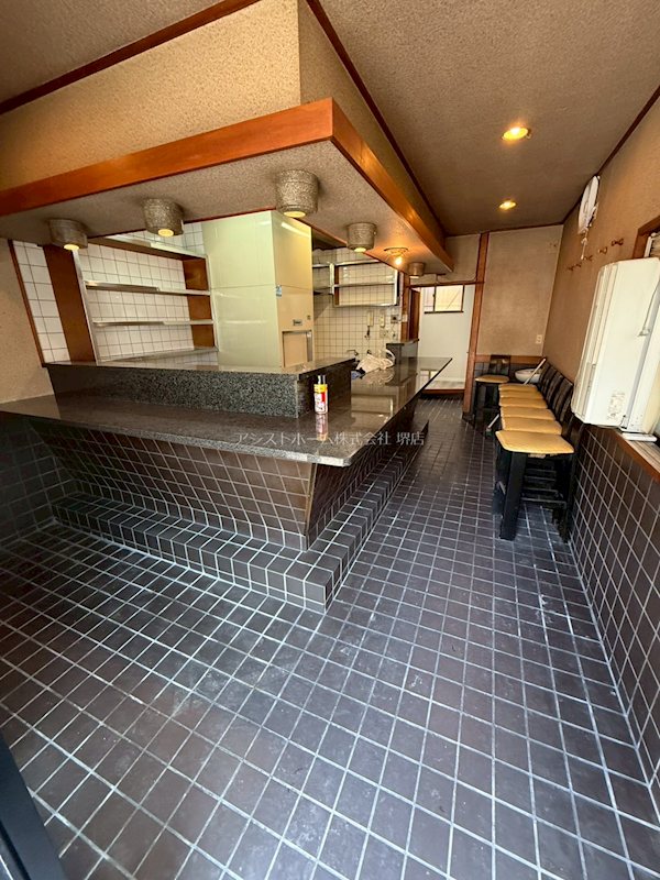 堺市堺区旭ヶ丘南町3丁店舗付き住宅 玄関