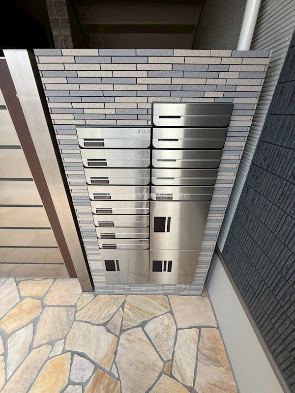 フジパレス南清水町サウス 便利な宅配BOX完備