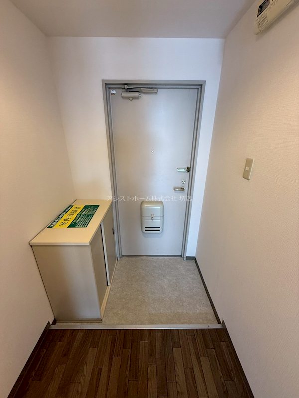 ひまわりハイツ 玄関