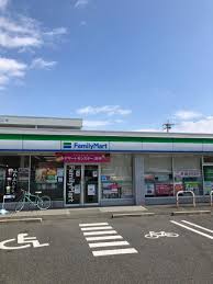 アンプルールフェールフォルス ﾌｧﾐﾘｰﾏｰﾄ 岸和田三田町北店