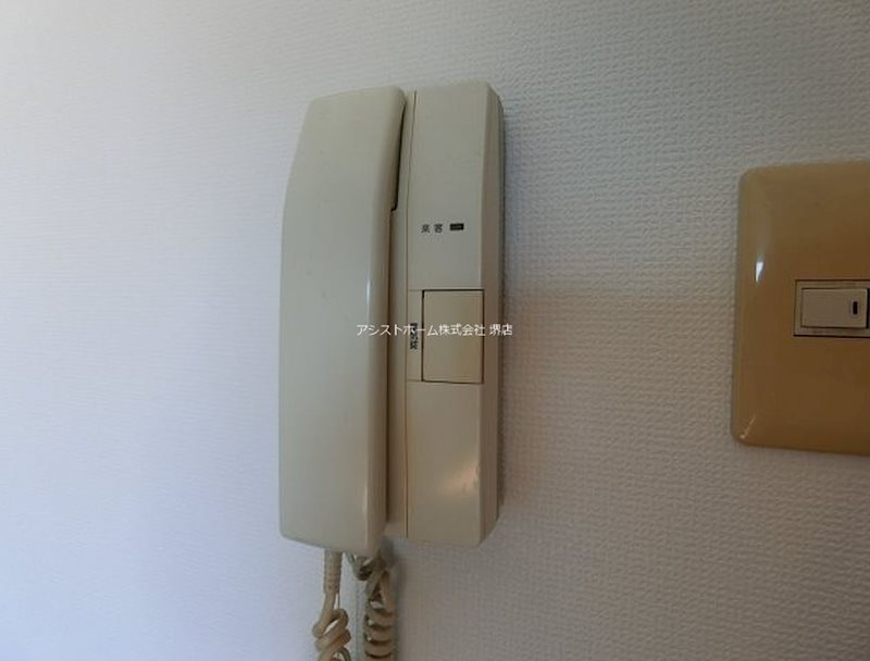 フォンティーヌ南三国 インターフォンで来客者確認