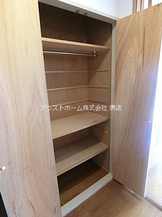 フォンティーヌ南三国 収納