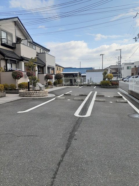 ヴィラ　フルールⅠ 駐車場
