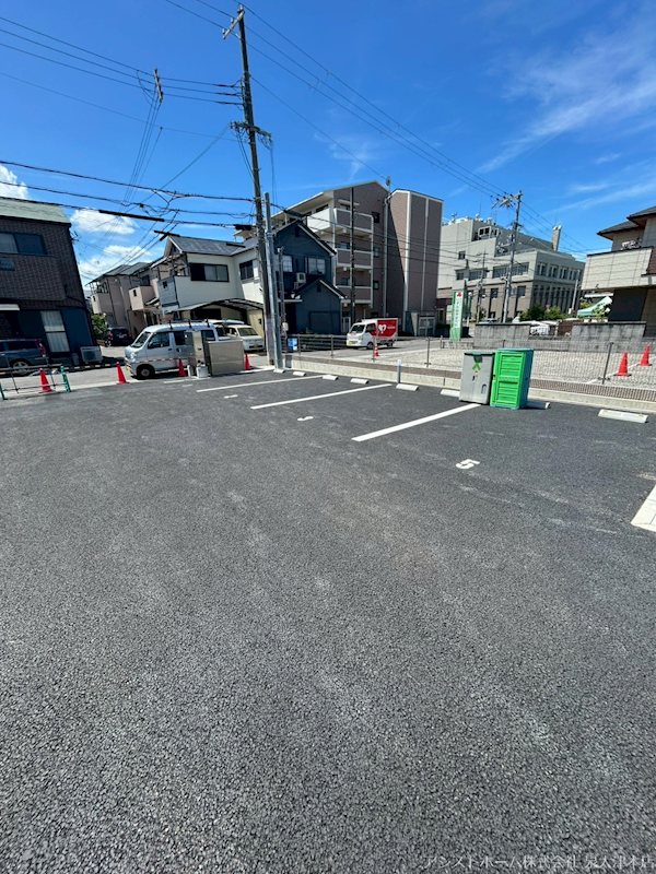 リベルト・ボヌールⅡ番館 広めの駐車場