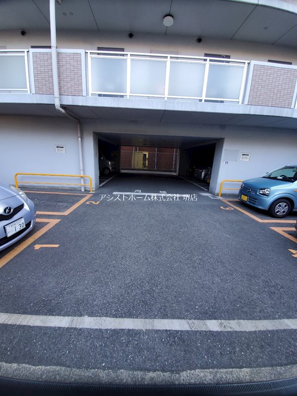ヒストリカル堺 駐車場