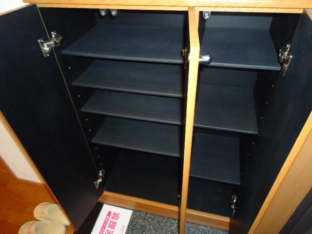 フォルトゥーナ 下駄箱