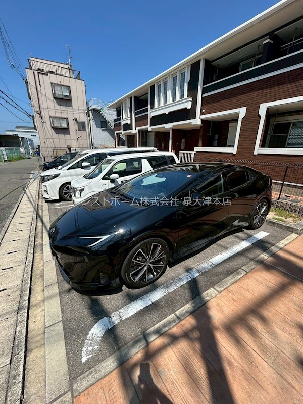 Ｒｏｙａｌ　Ｌｉｆｅ 駐車場