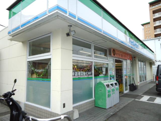 パ・ル・ス　和泉中央 ファミリーマート伏屋町三丁目店まで1,424ｍ
