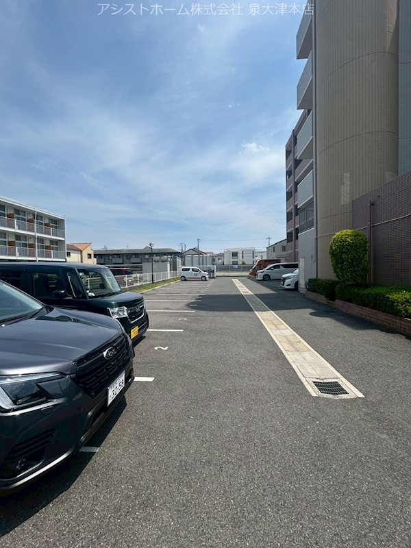ジョイフル寿 駐車場