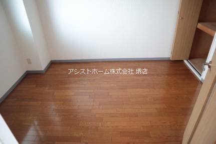 サンライズ三国ケ丘 ベッドルーム