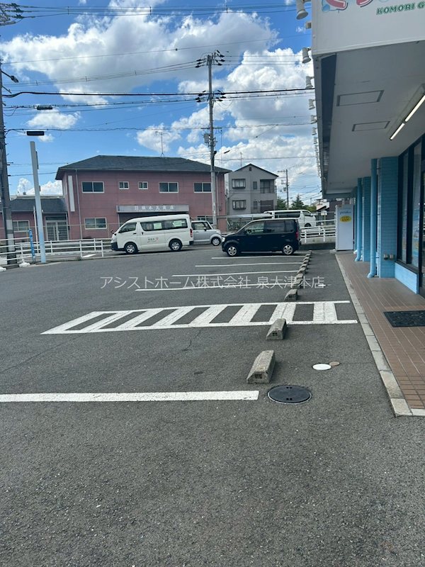 ルミエール・マゴジⅠ 駐車場