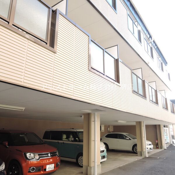 ノアーナ堺東 駐車場