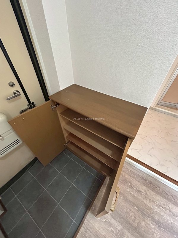 ヴァンベールしののめ シューズボックス