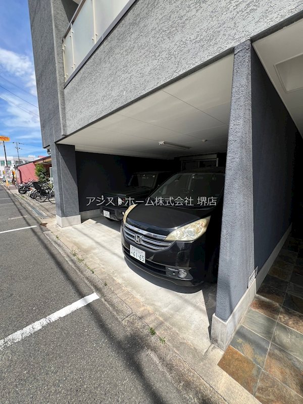 エヌエムトラントアン 駐車場