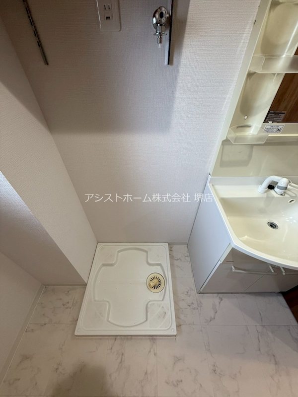 エヌエムトラントアン 室内洗濯機置き場